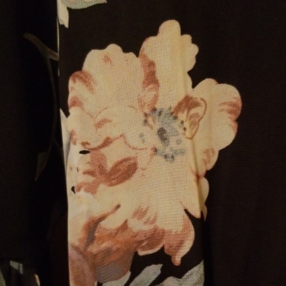 Floral romper - Picture 4 of 4